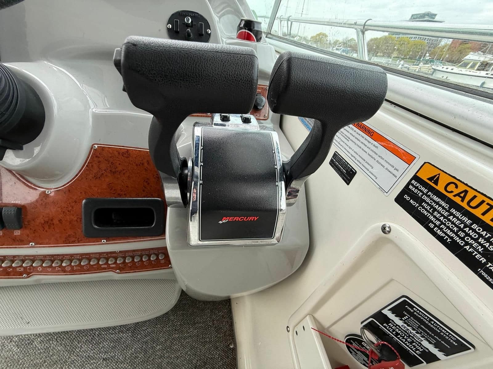 2008 Bayliner 320 Express Cruiser - Photo 28