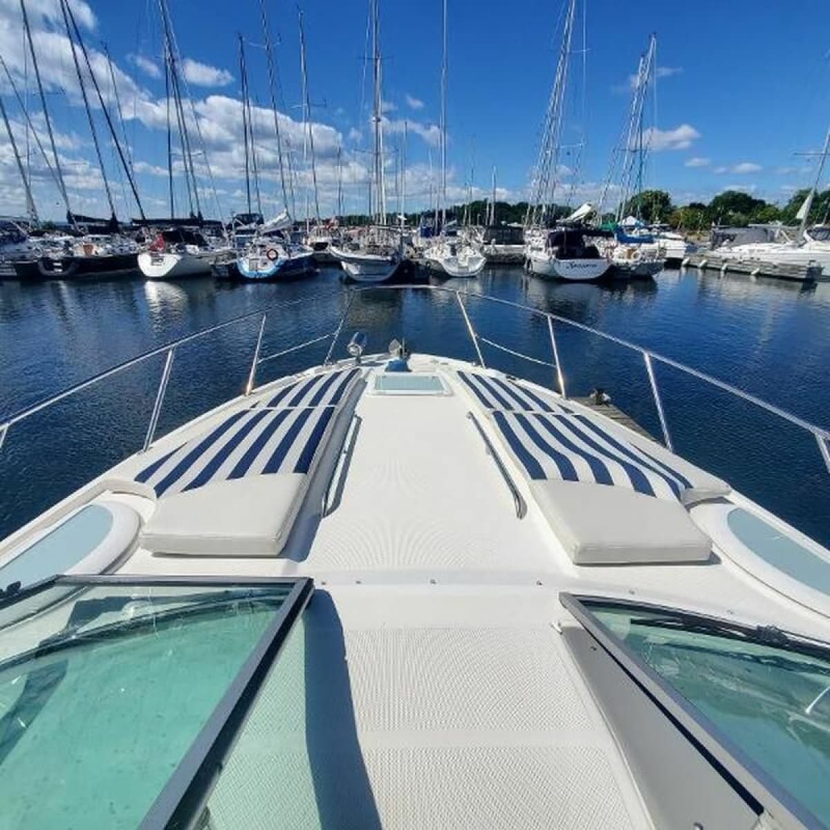 2008 Bayliner 320 Express Cruiser - Photo 32
