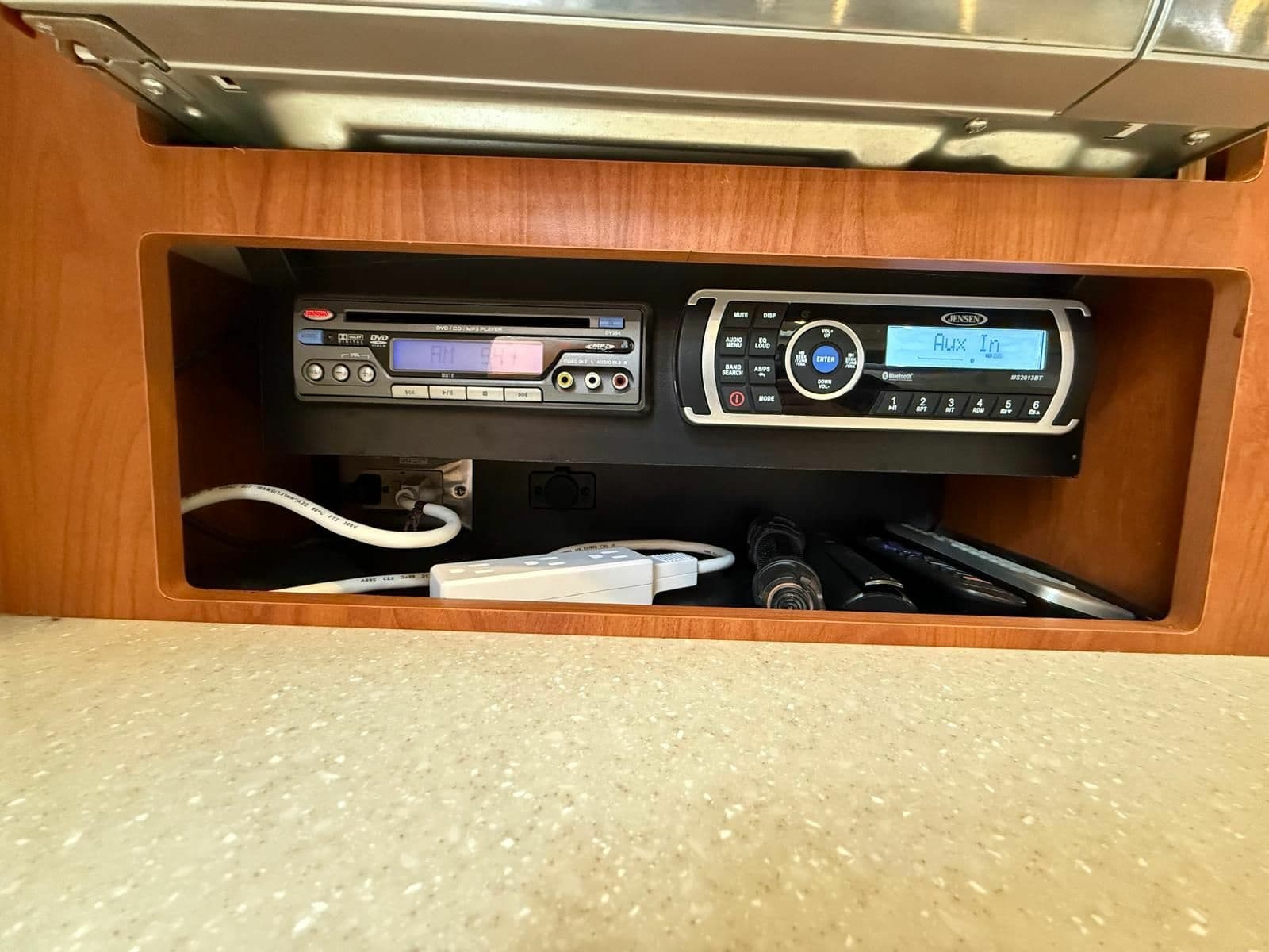 2008 Bayliner 320 Express Cruiser - Photo 52
