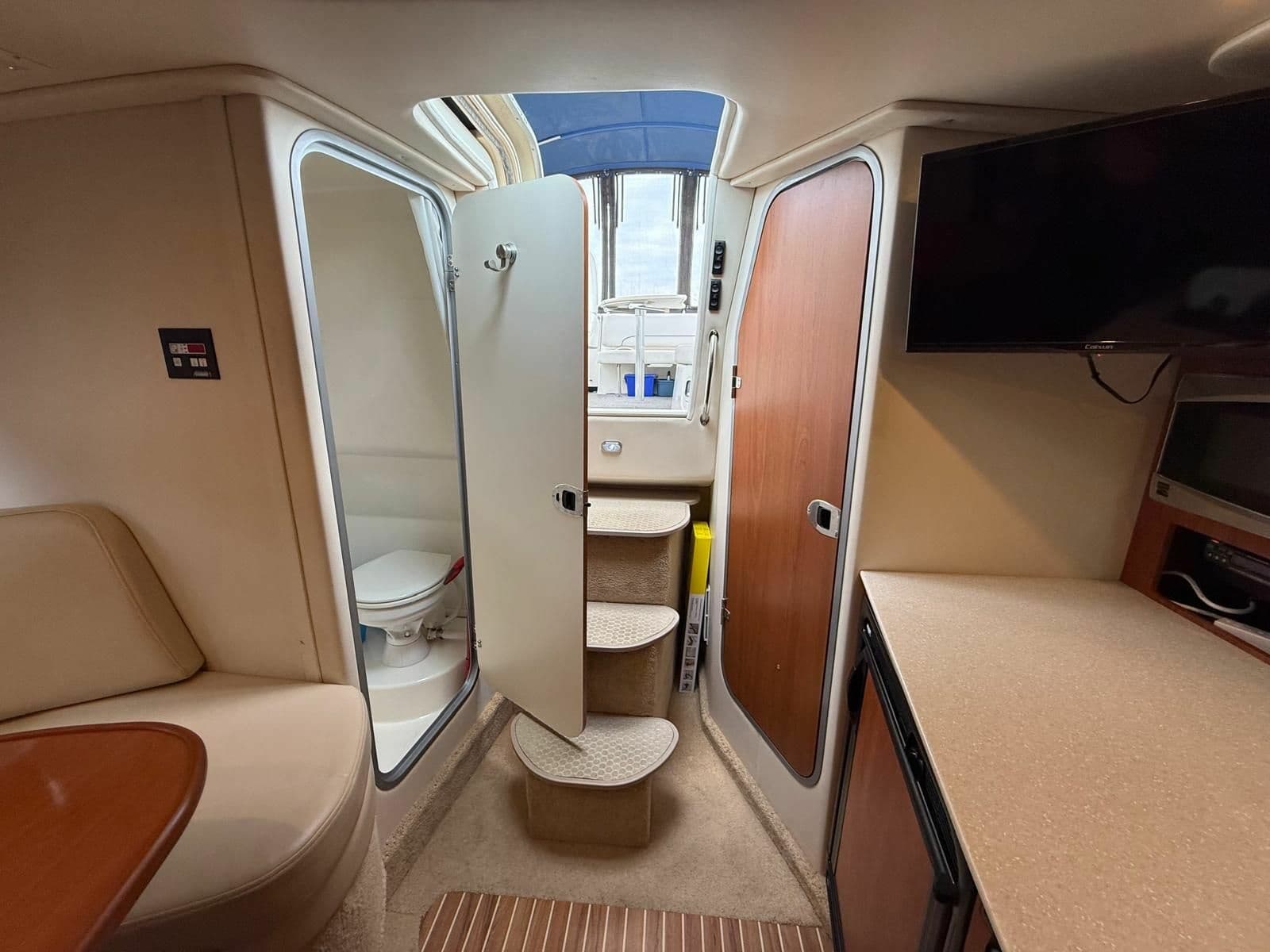 2008 Bayliner 320 Express Cruiser - Photo 54