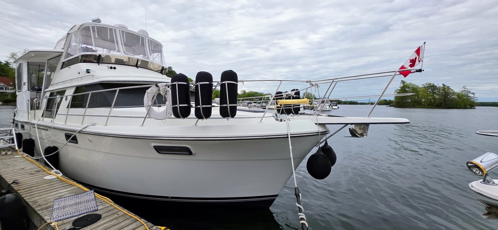 1987 Carver 4207 Aft Cabin - Photo 1