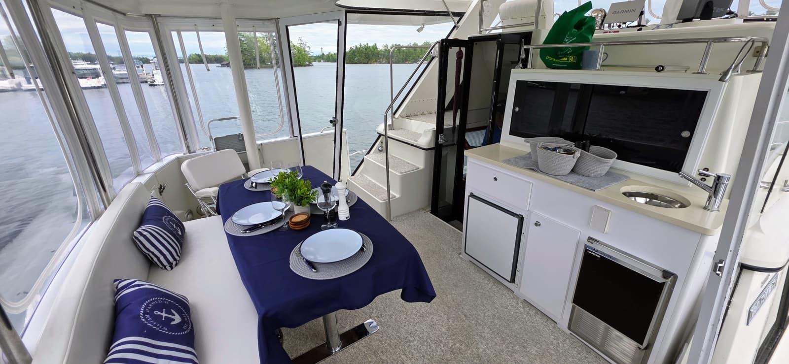 1987 Carver 4207 Aft Cabin - Photo 9