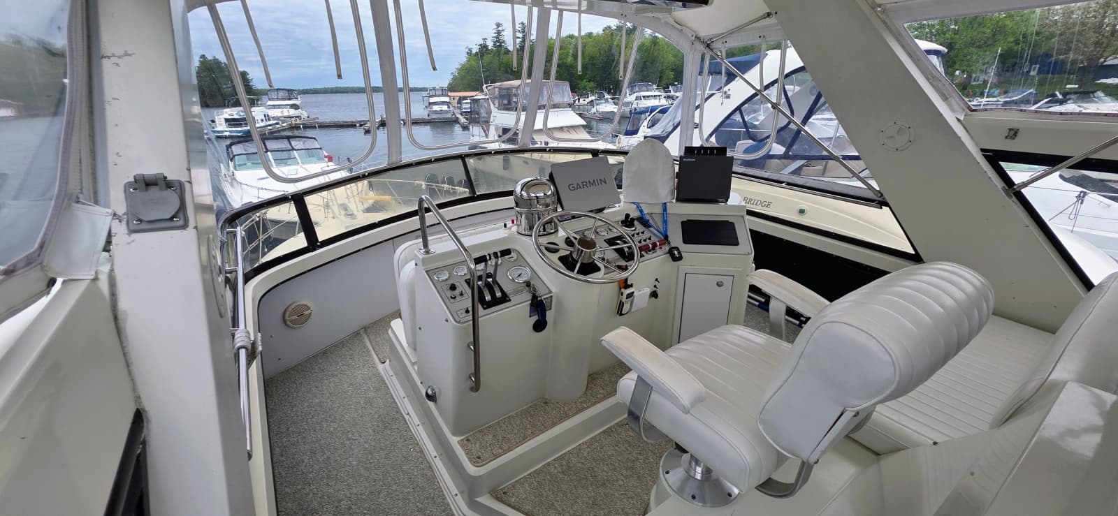 1987 Carver 4207 Aft Cabin - Photo 12