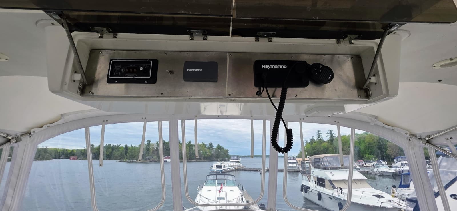 1987 Carver 4207 Aft Cabin - Photo 16