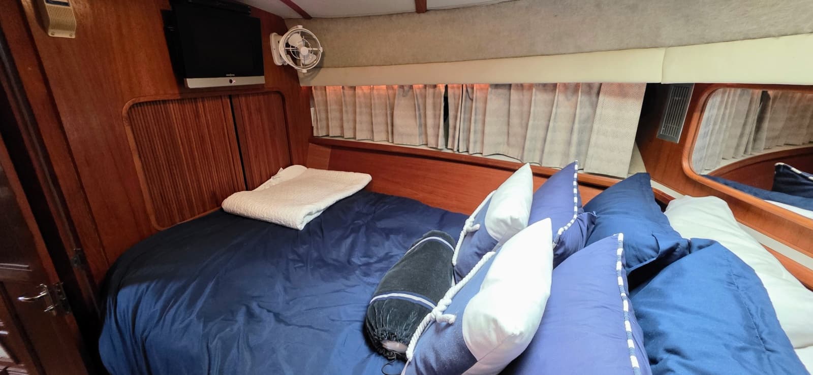 1987 Carver 4207 Aft Cabin - Photo 30