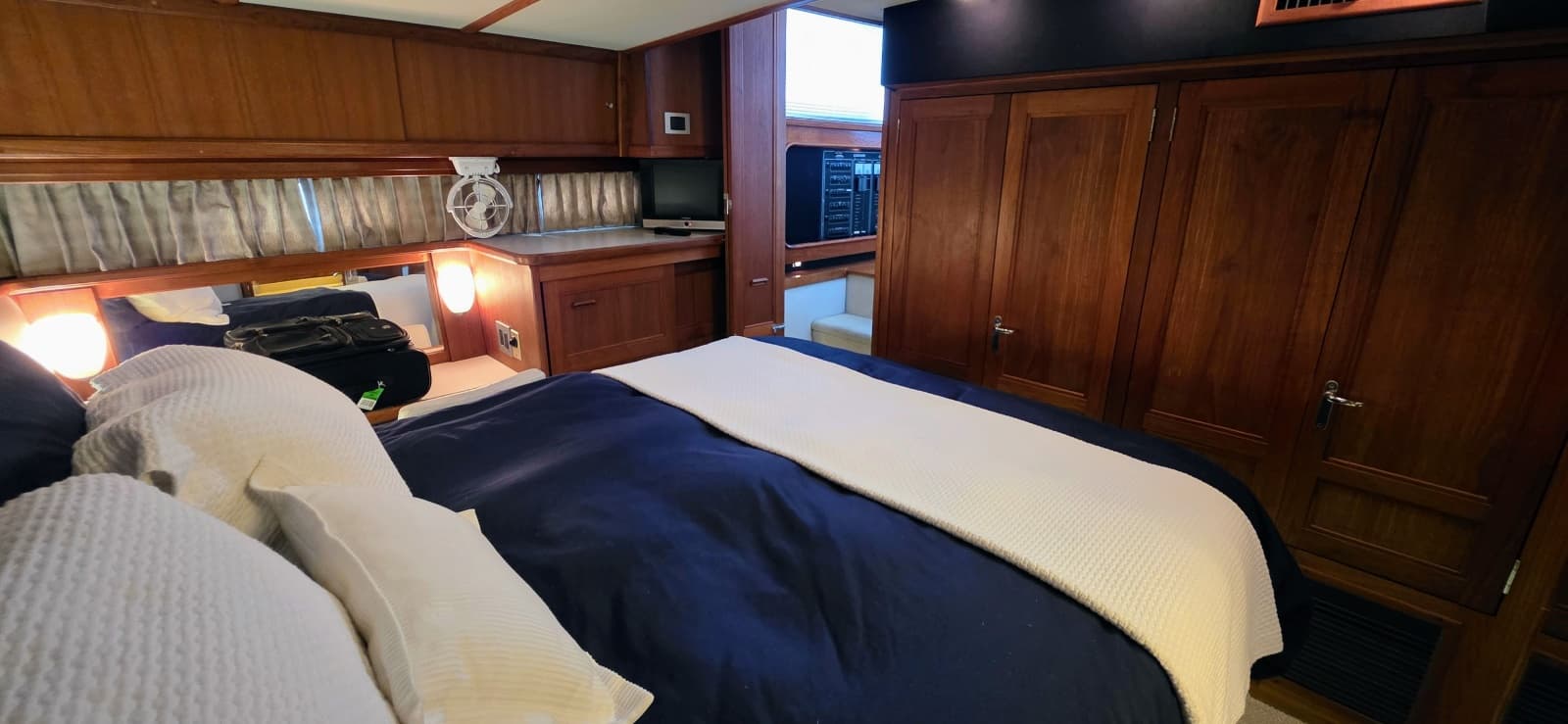 1987 Carver 4207 Aft Cabin - Photo 42