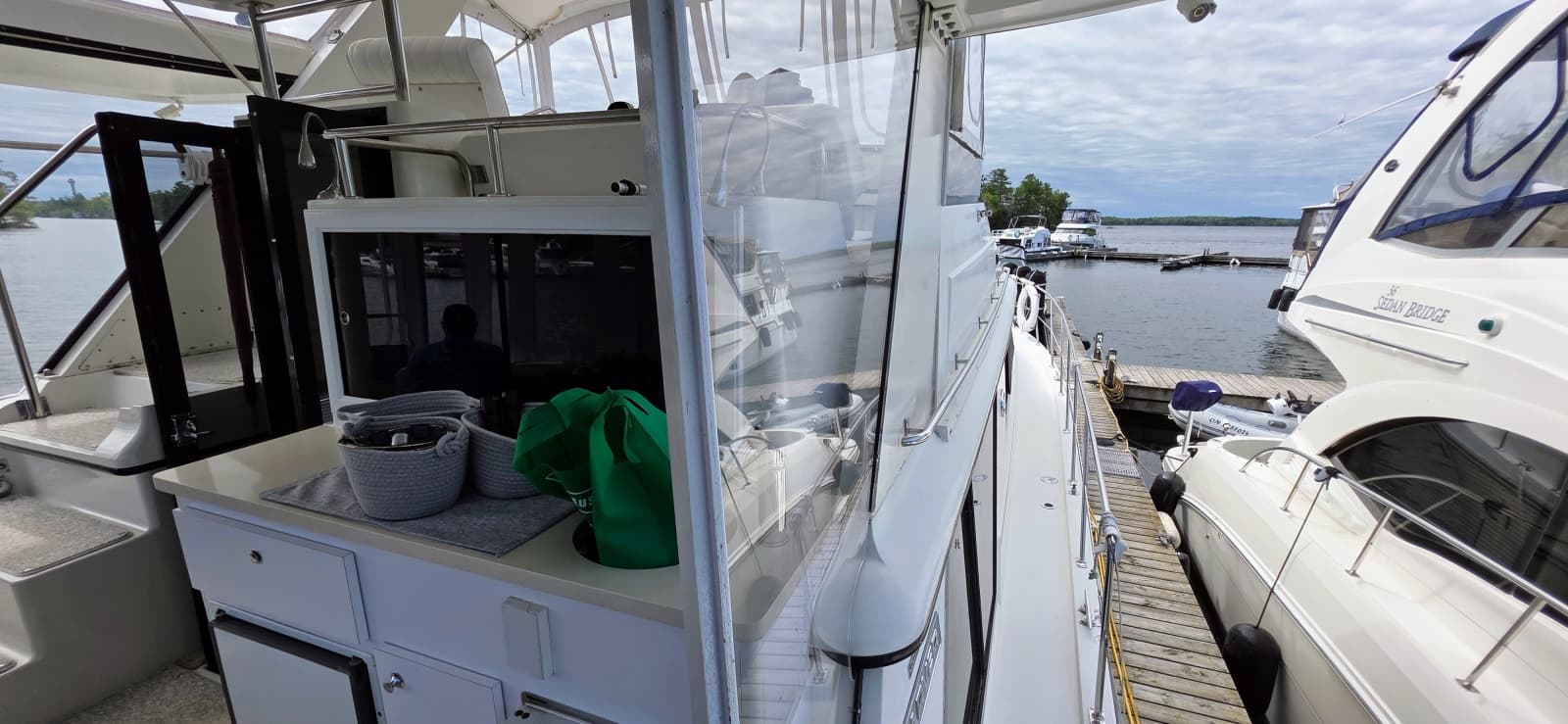 1987 Carver 4207 Aft Cabin - Photo 7