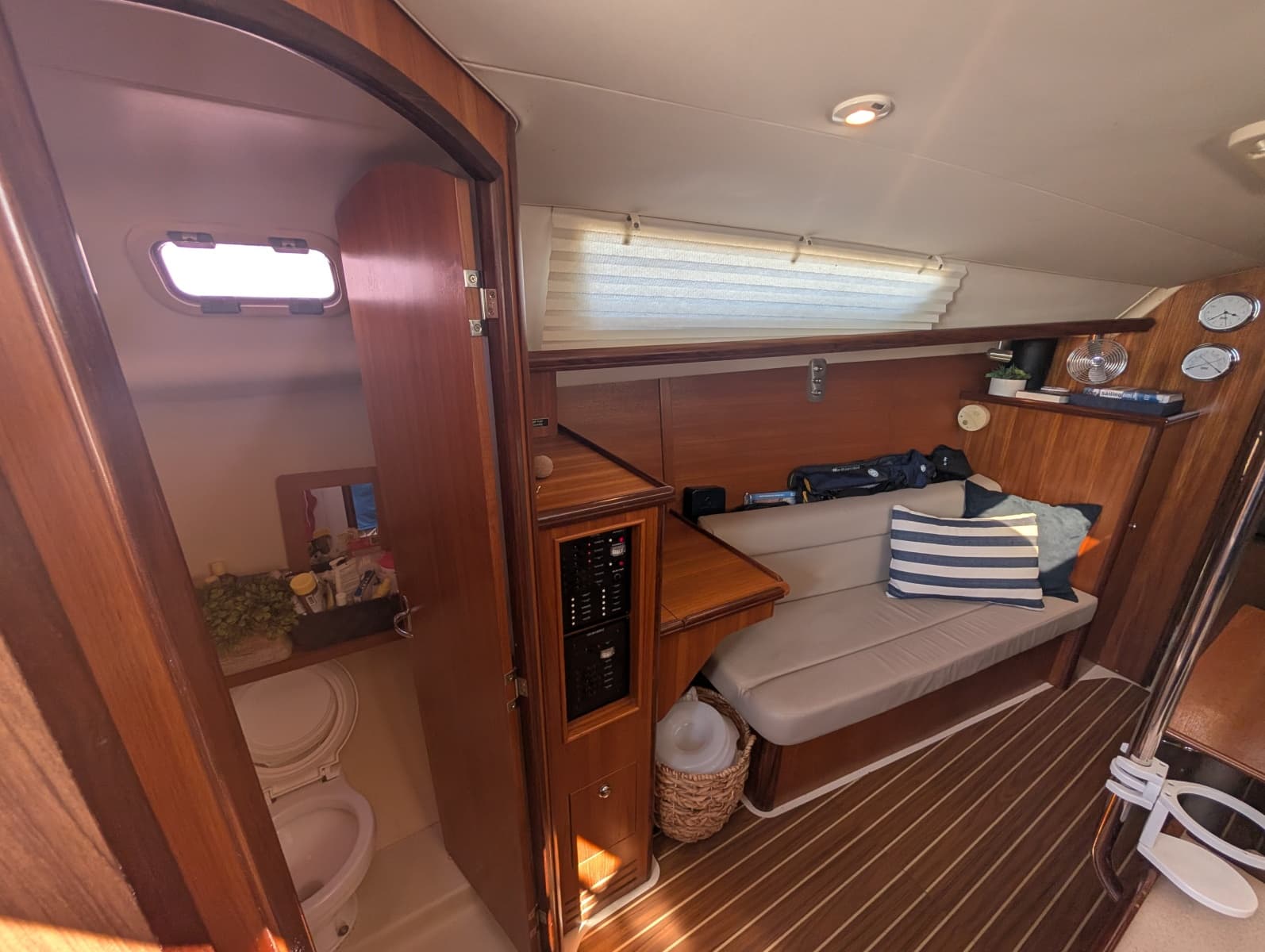 2006 Hunter 31 - Photo 37