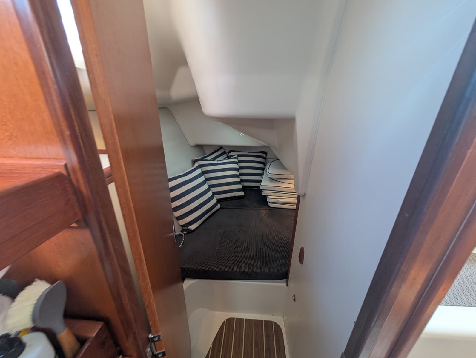 2006 Hunter 31 - Photo 54
