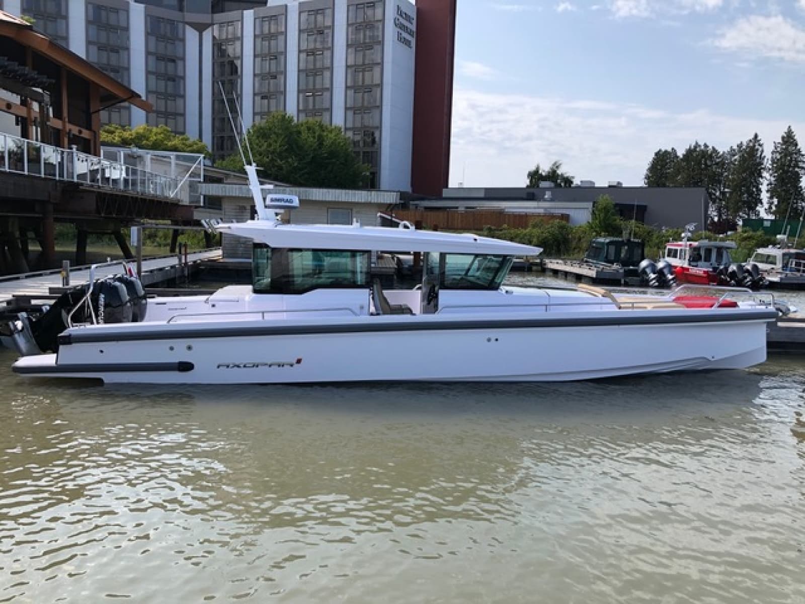 2020 Axopar 37 XC - Photo 1