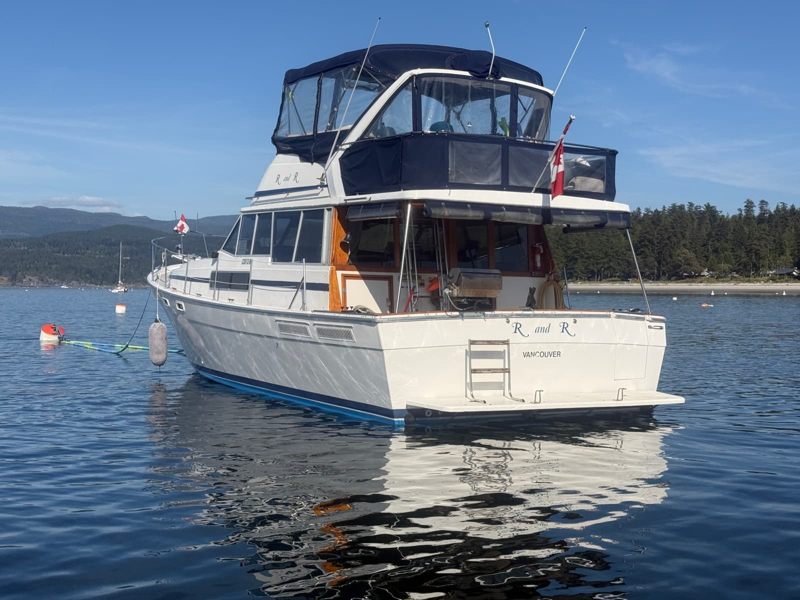 1985 Bayliner 3870 Motoryacht - Photo 3