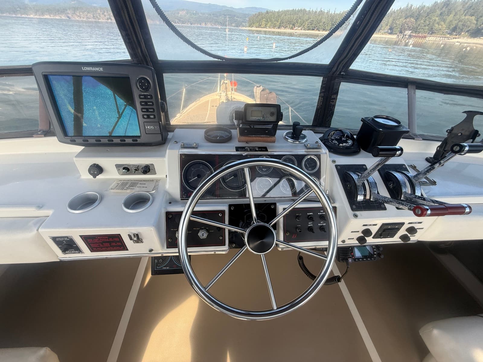 1985 Bayliner 3870 Motoryacht - Photo 24