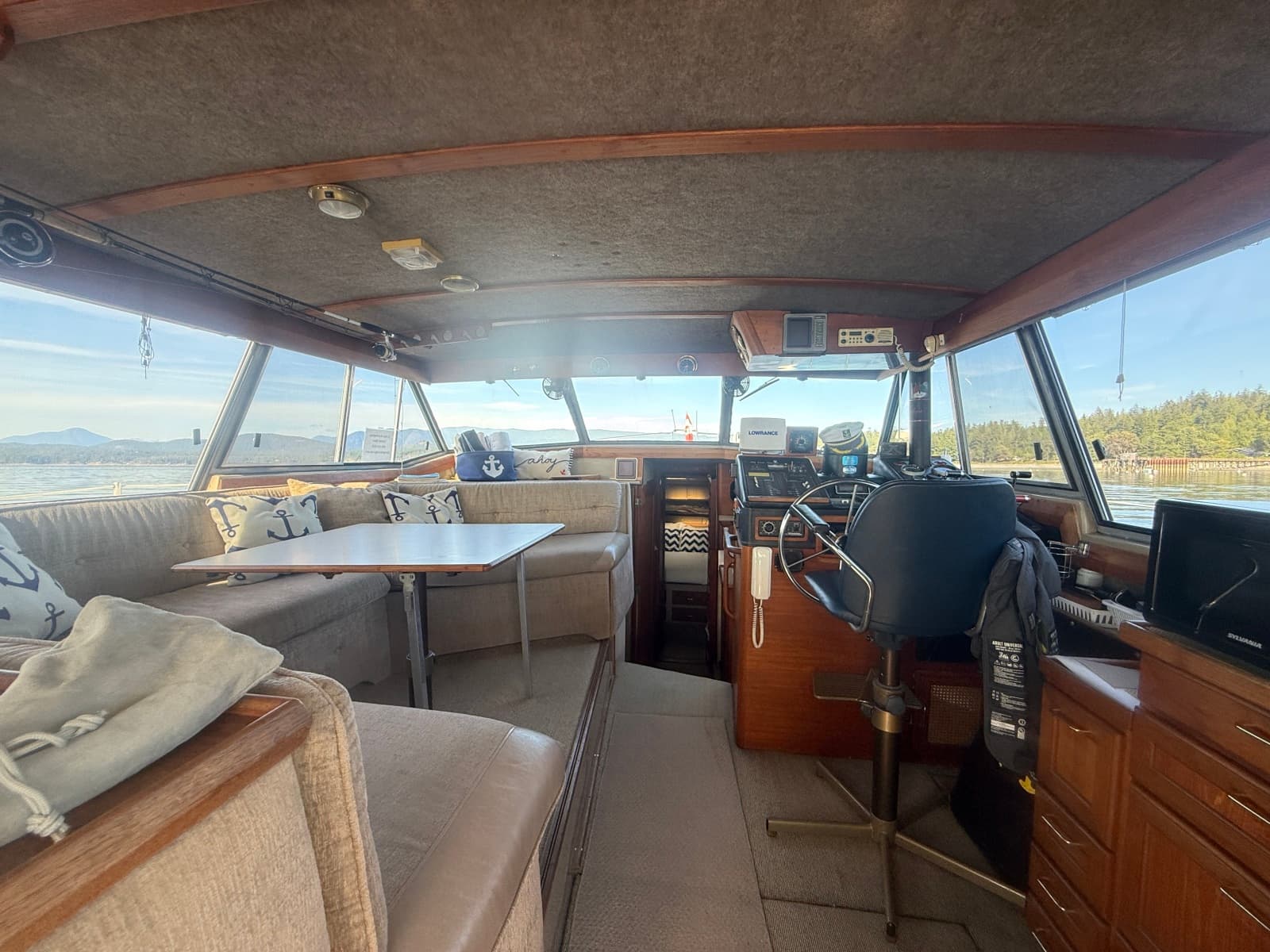 1985 Bayliner 3870 Motoryacht - Photo 27