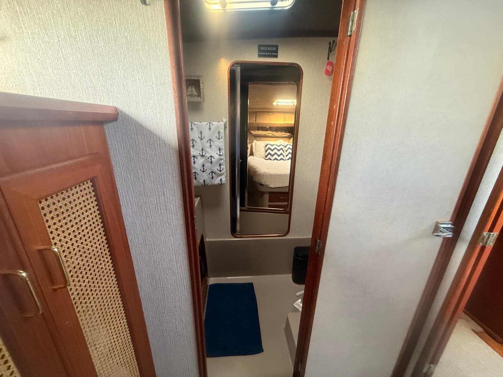 1985 Bayliner 3870 Motoryacht - Photo 49