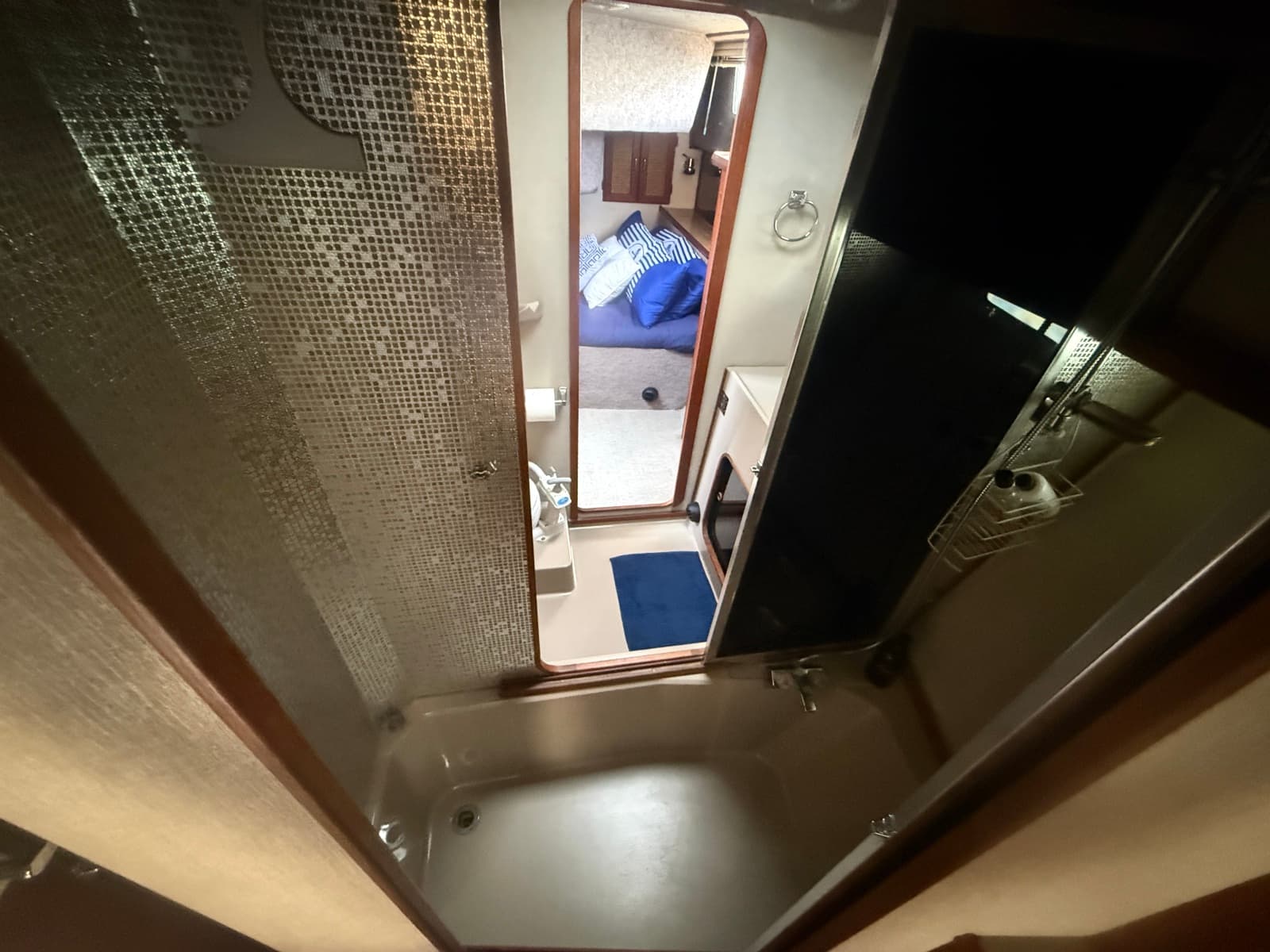 1985 Bayliner 3870 Motoryacht - Photo 60