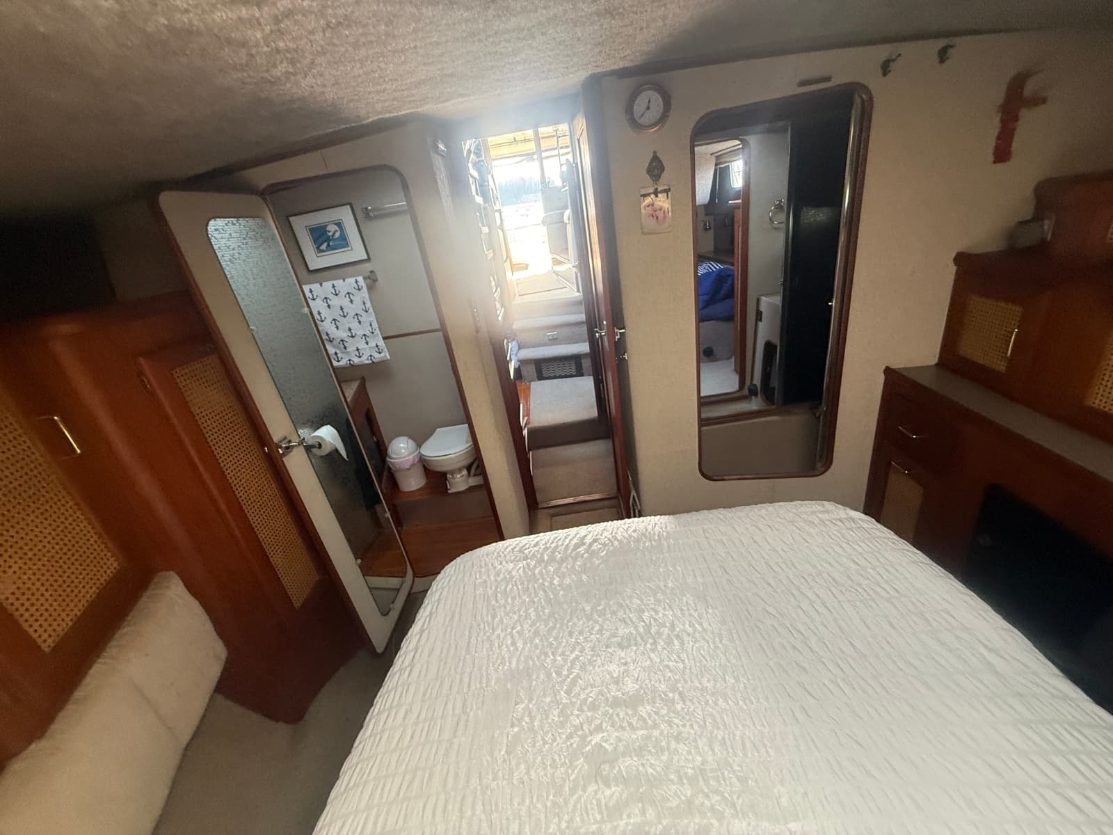 1985 Bayliner 3870 Motoryacht - Photo 59
