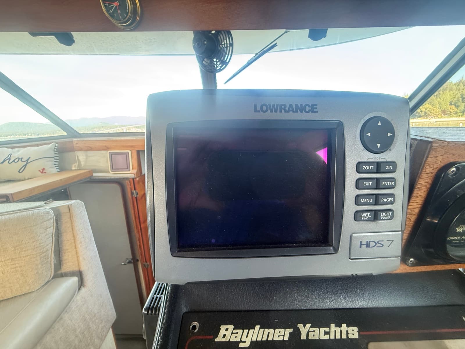 1985 Bayliner 3870 Motoryacht - Photo 34