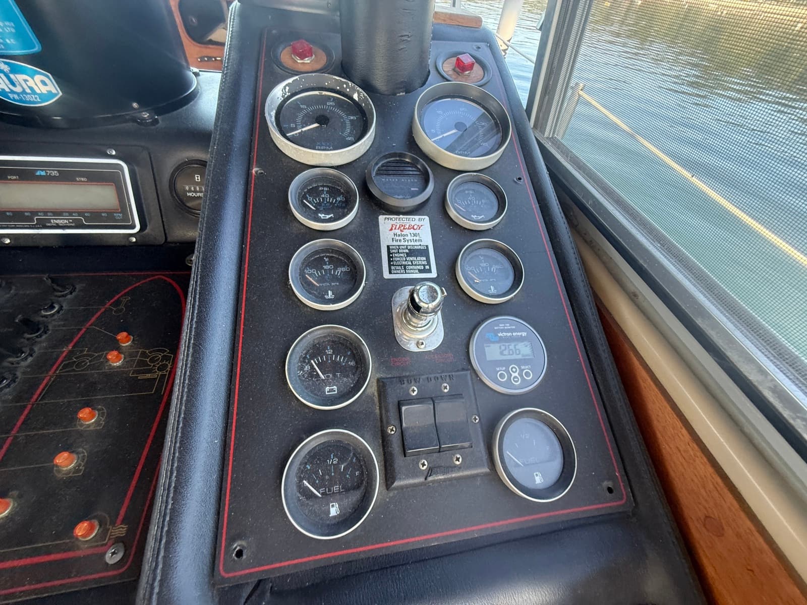1985 Bayliner 3870 Motoryacht - Photo 37