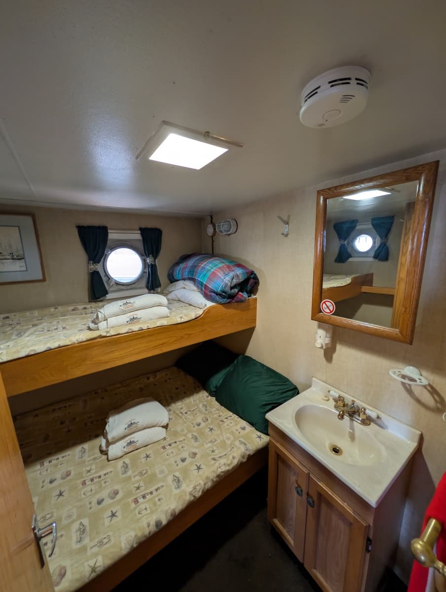 1941 Custom Armstrong Bros. Custom Wooden Trawler Liveaboard Vessel - Photo 17