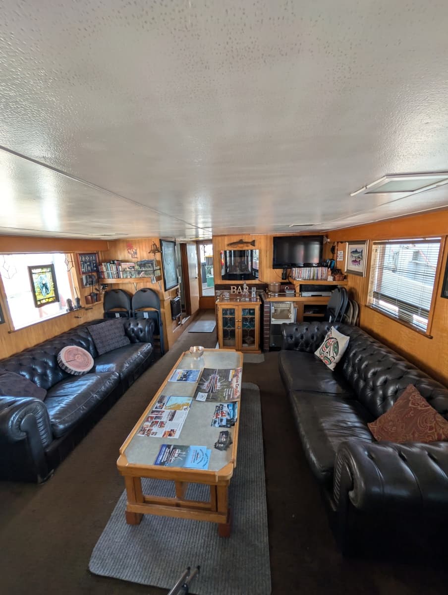 1941 Custom Armstrong Bros. Custom Wooden Trawler Liveaboard Vessel - Photo 21
