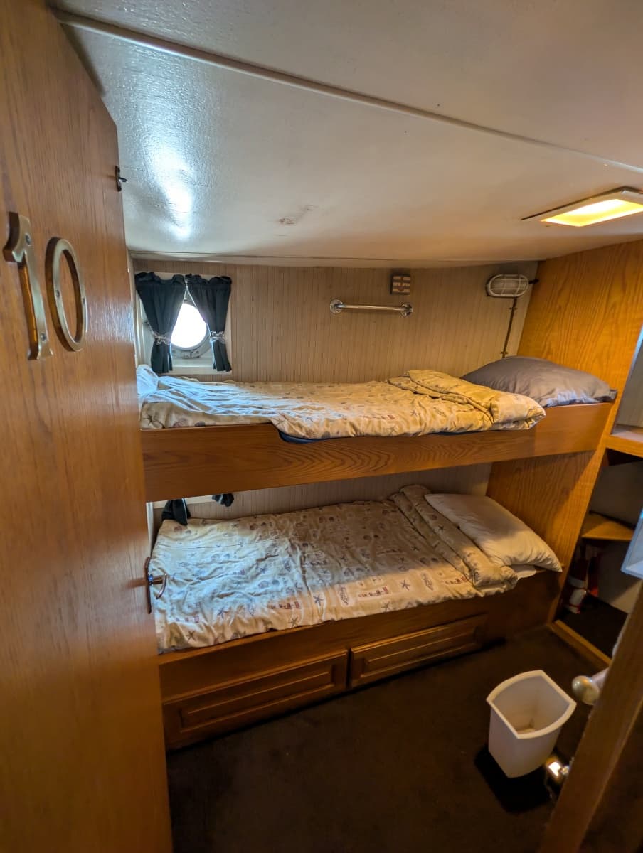 1941 Custom Armstrong Bros. Custom Wooden Trawler Liveaboard Vessel - Photo 37