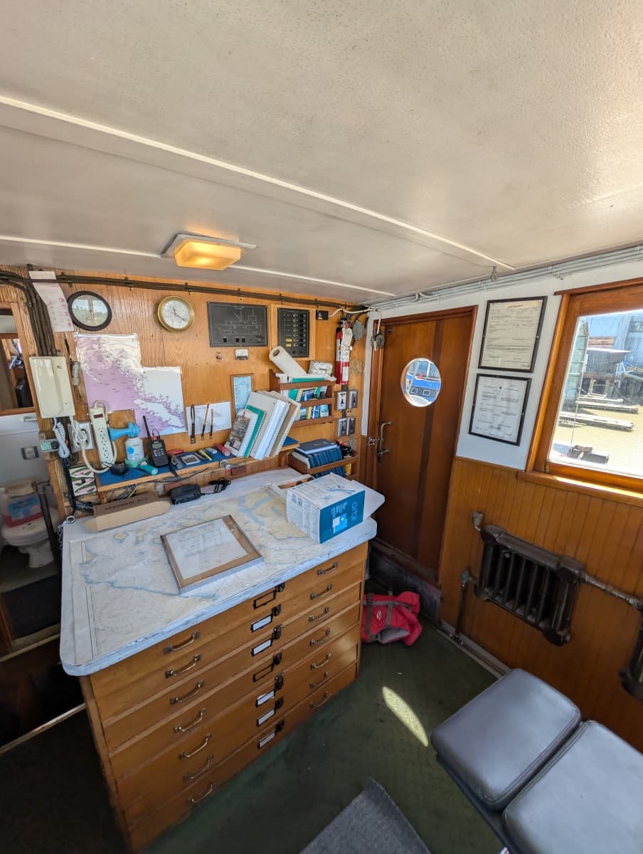 1941 Custom Armstrong Bros. Custom Wooden Trawler Liveaboard Vessel - Photo 43