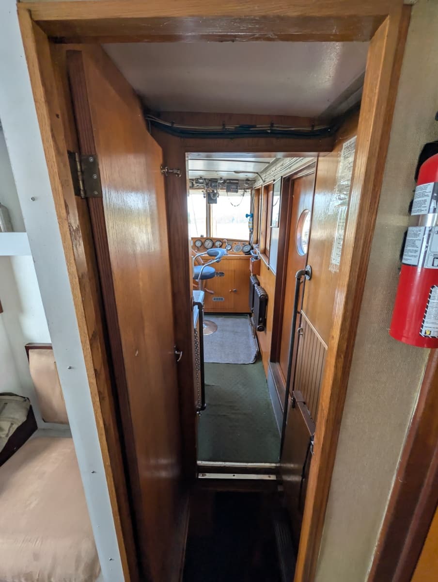 1941 Custom Armstrong Bros. Custom Wooden Trawler Liveaboard Vessel - Photo 44