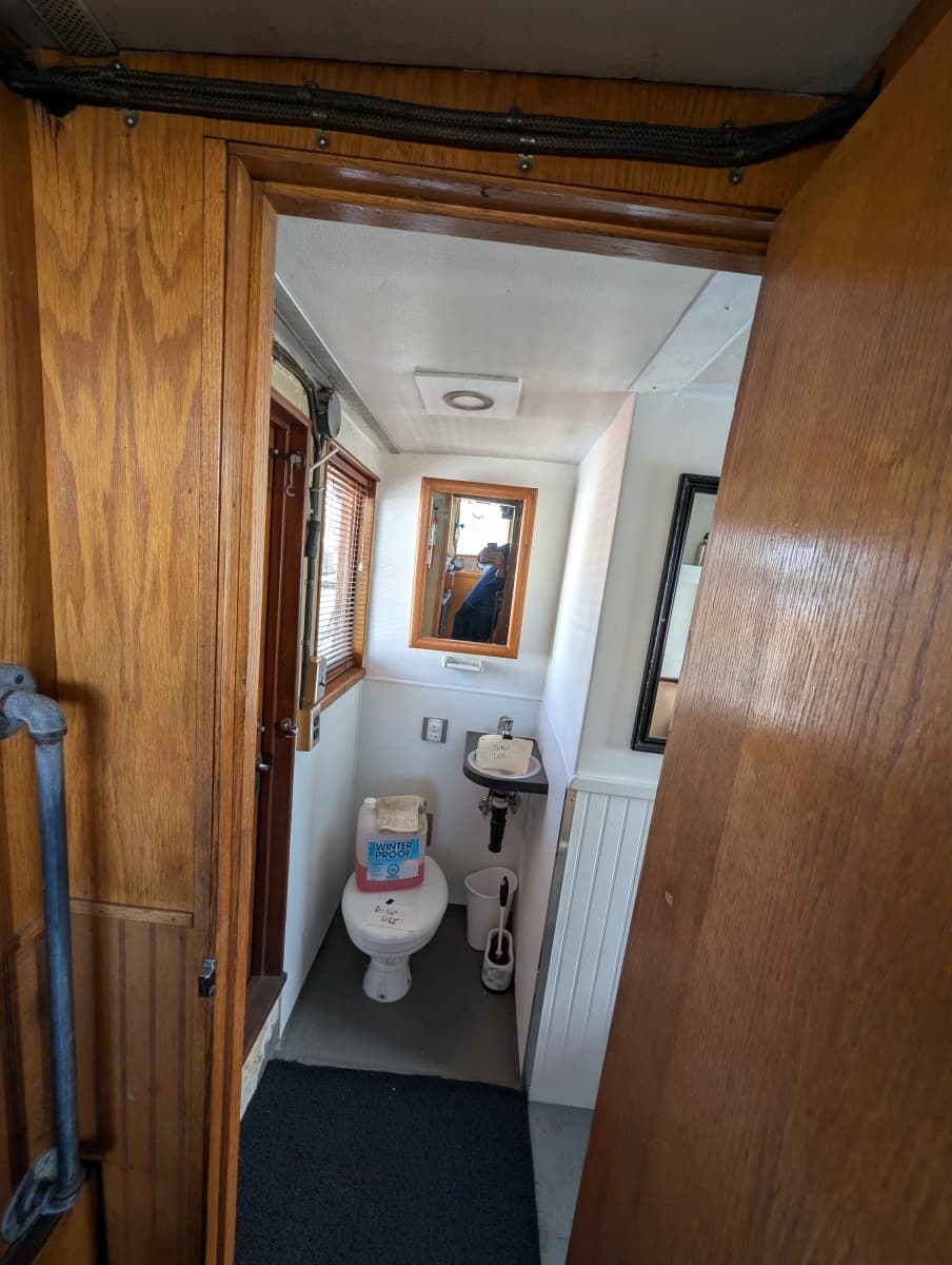 1941 Custom Armstrong Bros. Custom Wooden Trawler Liveaboard Vessel - Photo 47