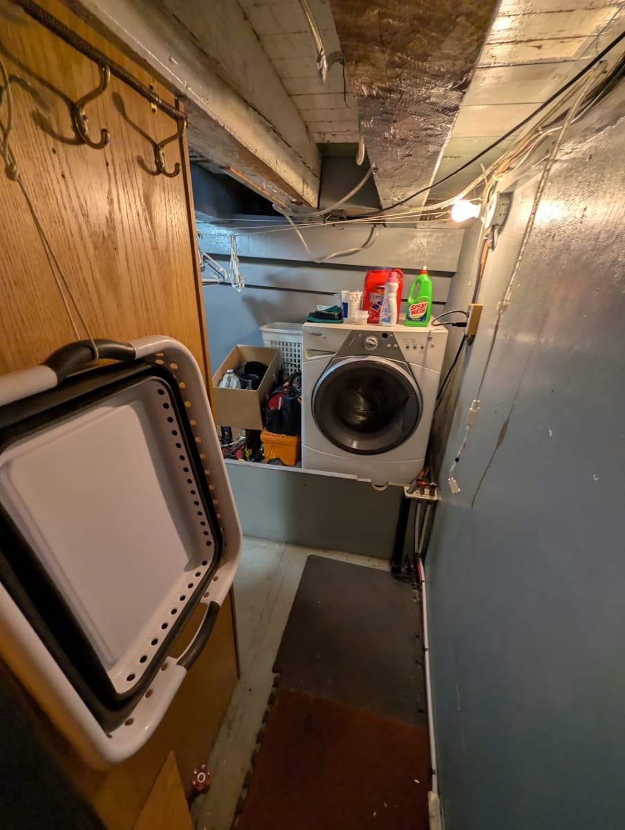 1941 Custom Armstrong Bros. Custom Wooden Trawler Liveaboard Vessel - Photo 61