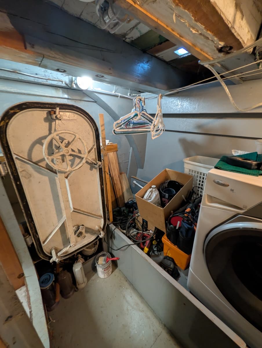 1941 Custom Armstrong Bros. Custom Wooden Trawler Liveaboard Vessel - Photo 62