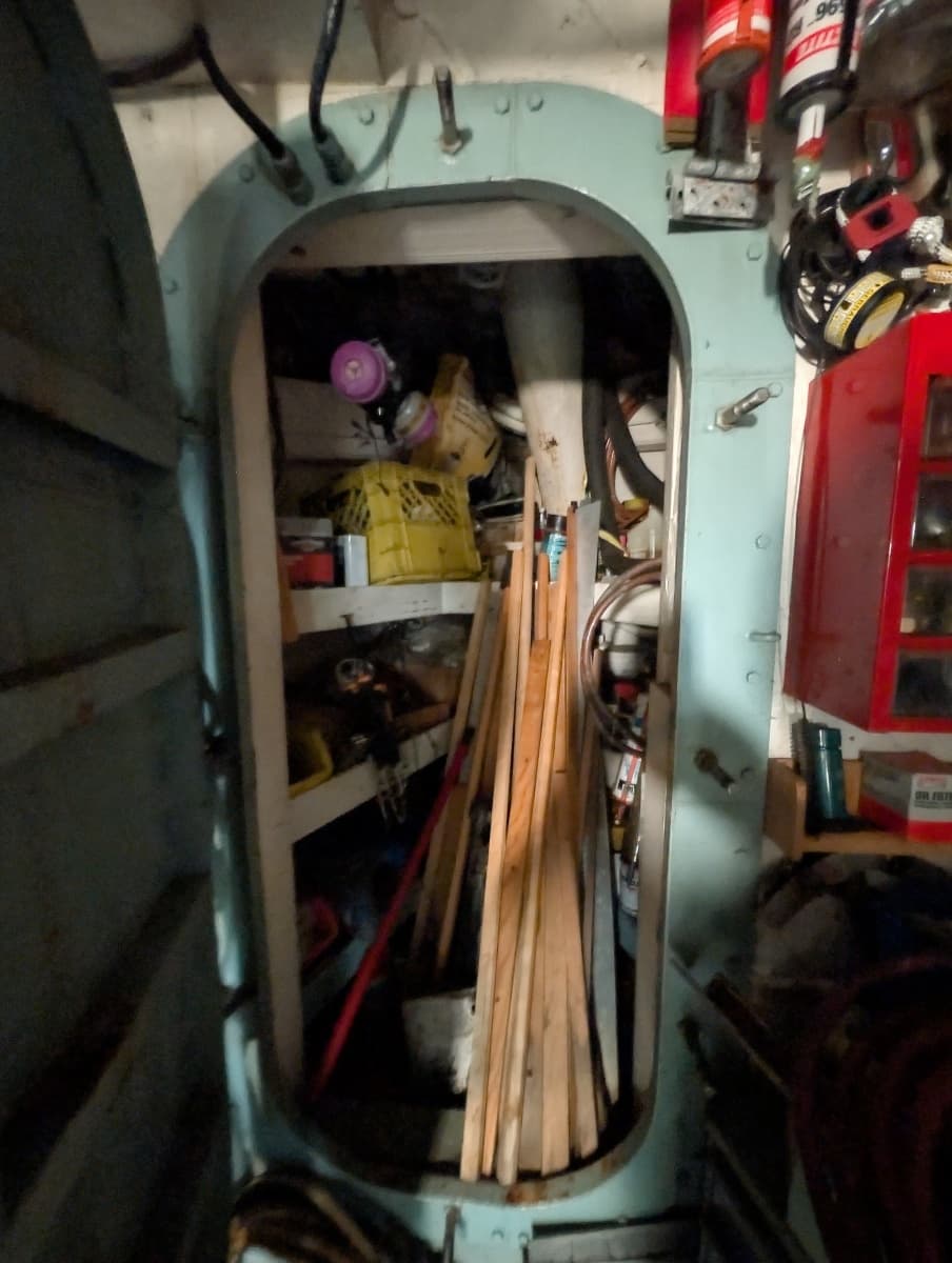 1941 Custom Armstrong Bros. Custom Wooden Trawler Liveaboard Vessel - Photo 72