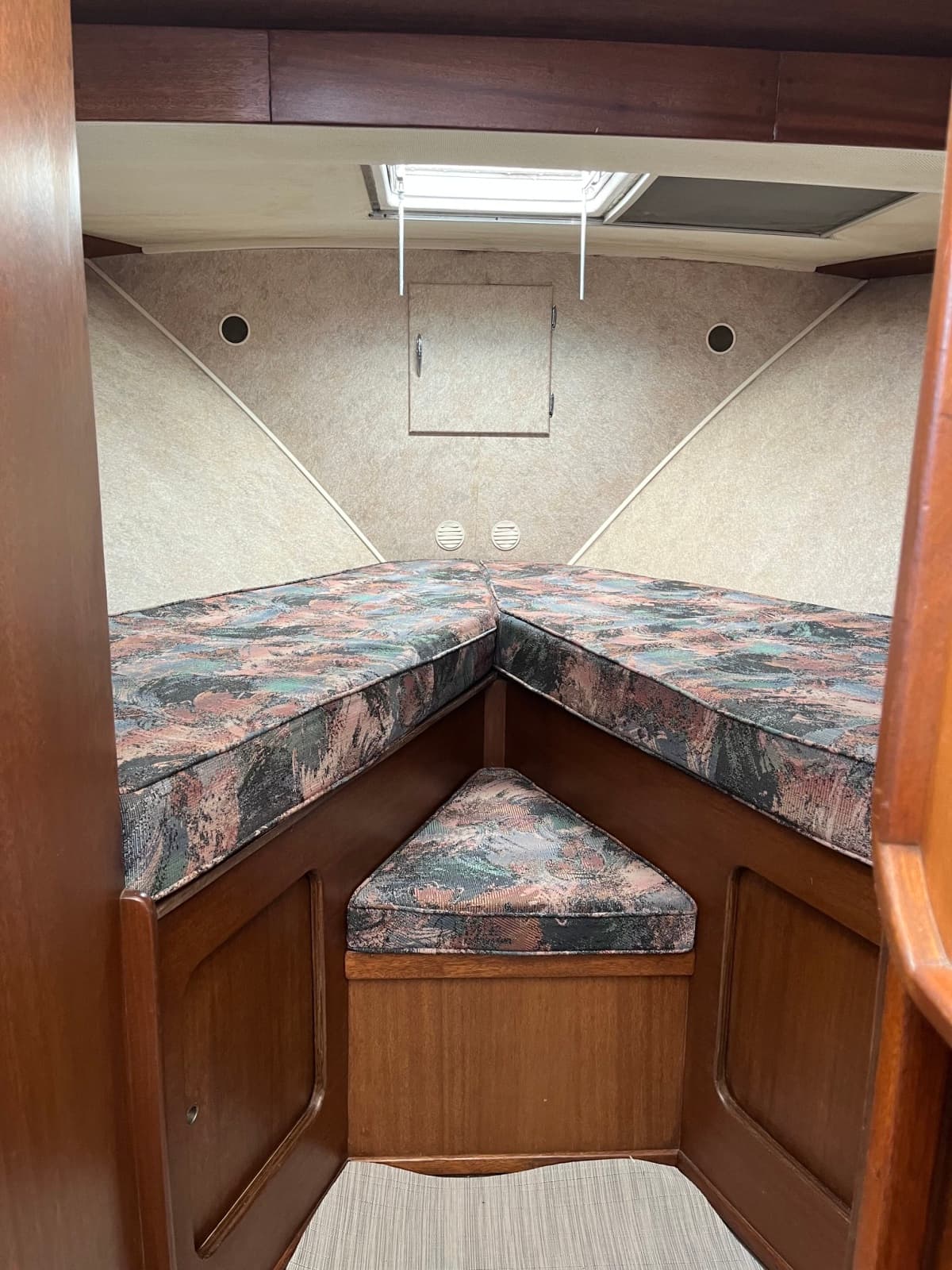 1967 Chris-Craft Constellation - Photo 17