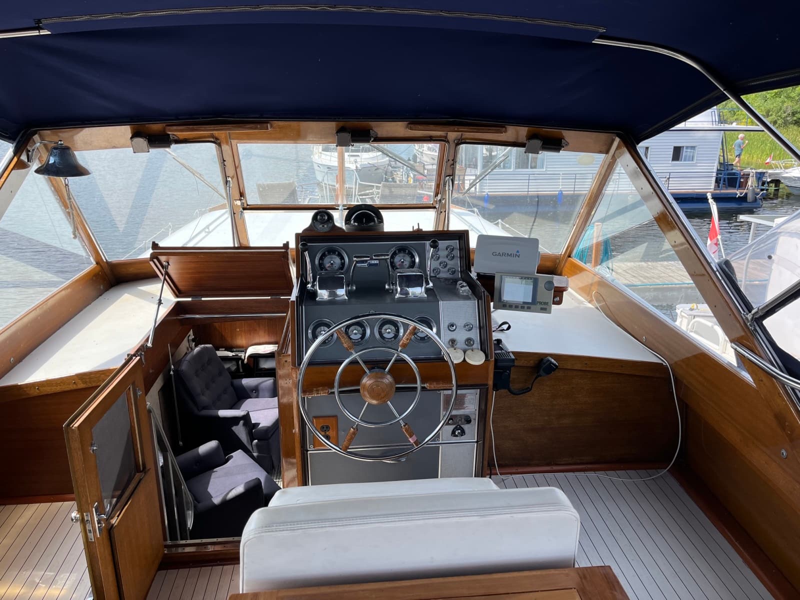 1967 Chris-Craft Constellation - Photo 7