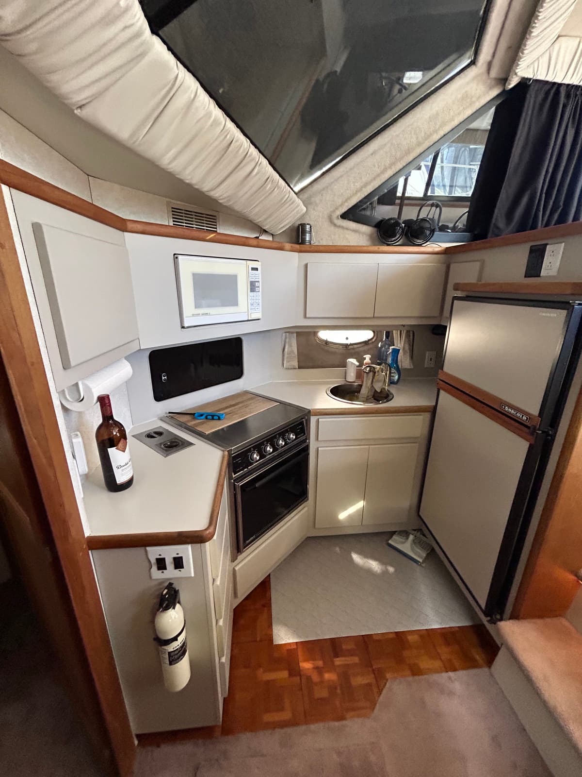 1991 Carver 3608 Aft Cabin MY - Photo 21