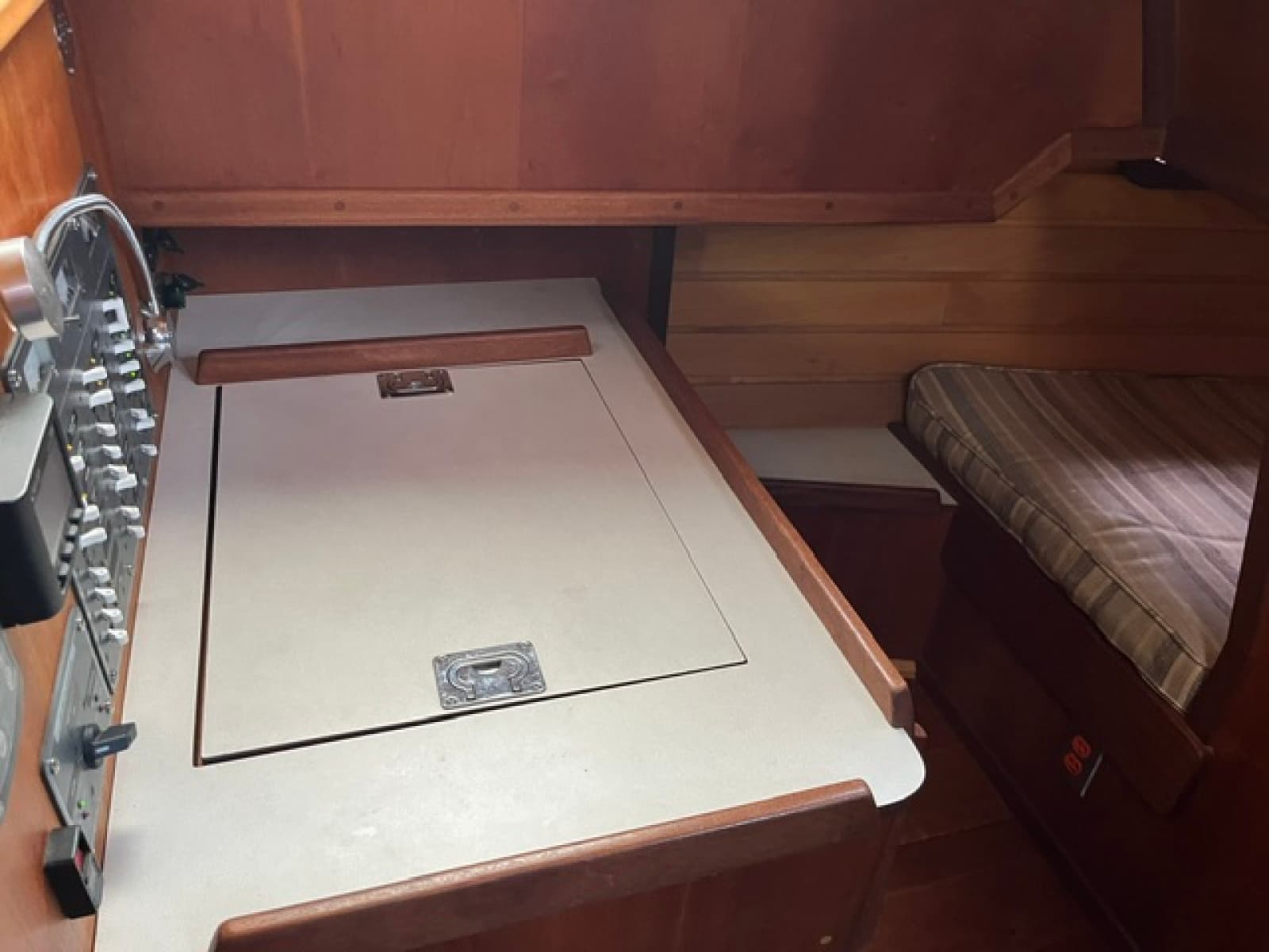 2020 Bruce Roberts 46  Pilothouse - Photo 31