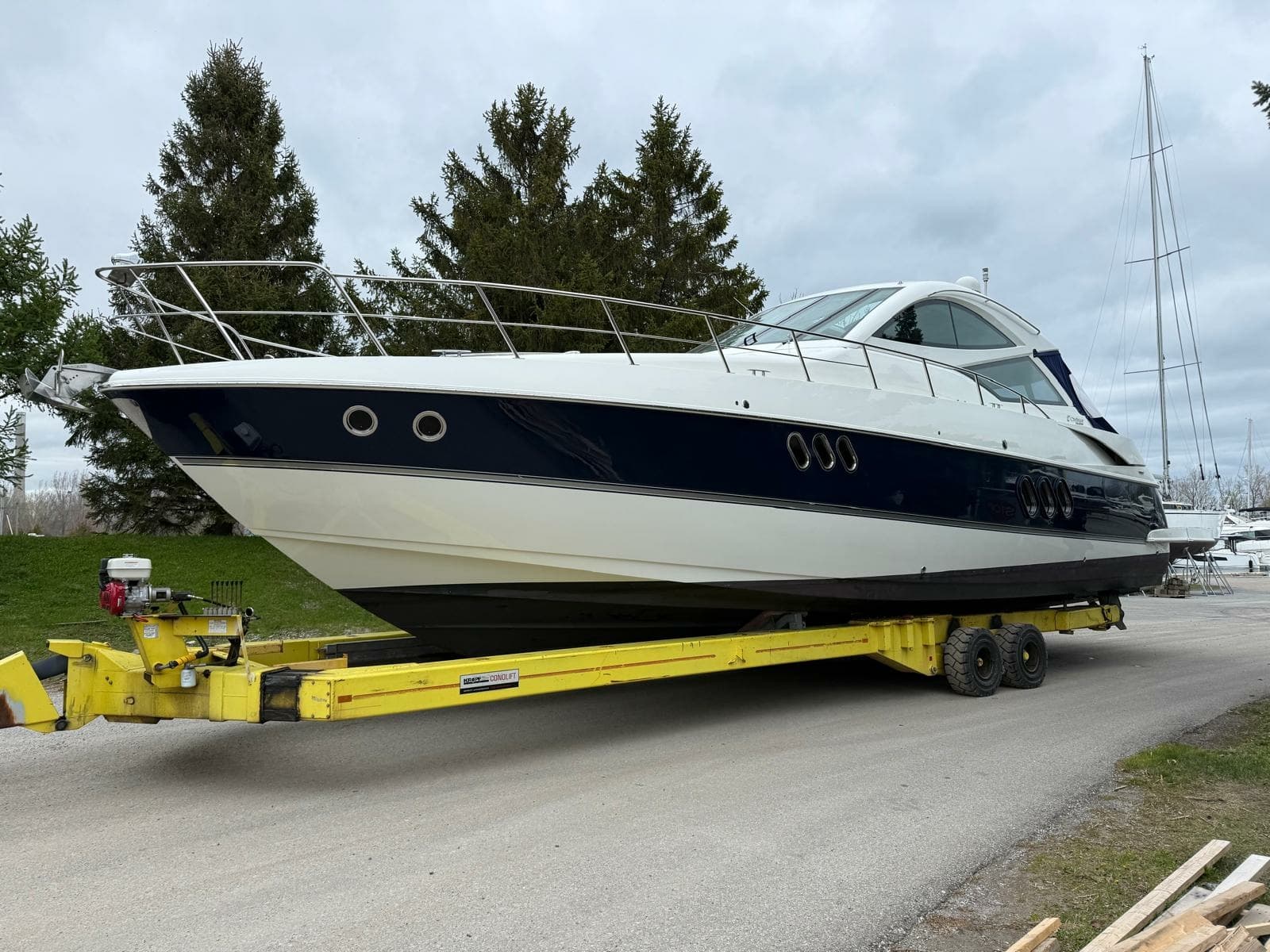 2013 Cruisers Yachts 540 Sports Coupe - Photo 1