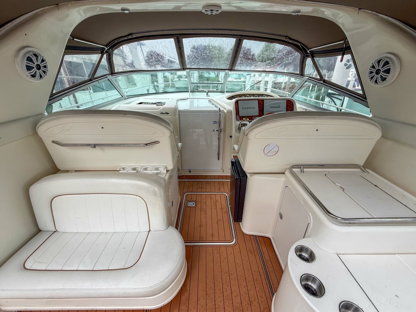 1997 Sea Ray 330 Express Cruiser - Photo 9