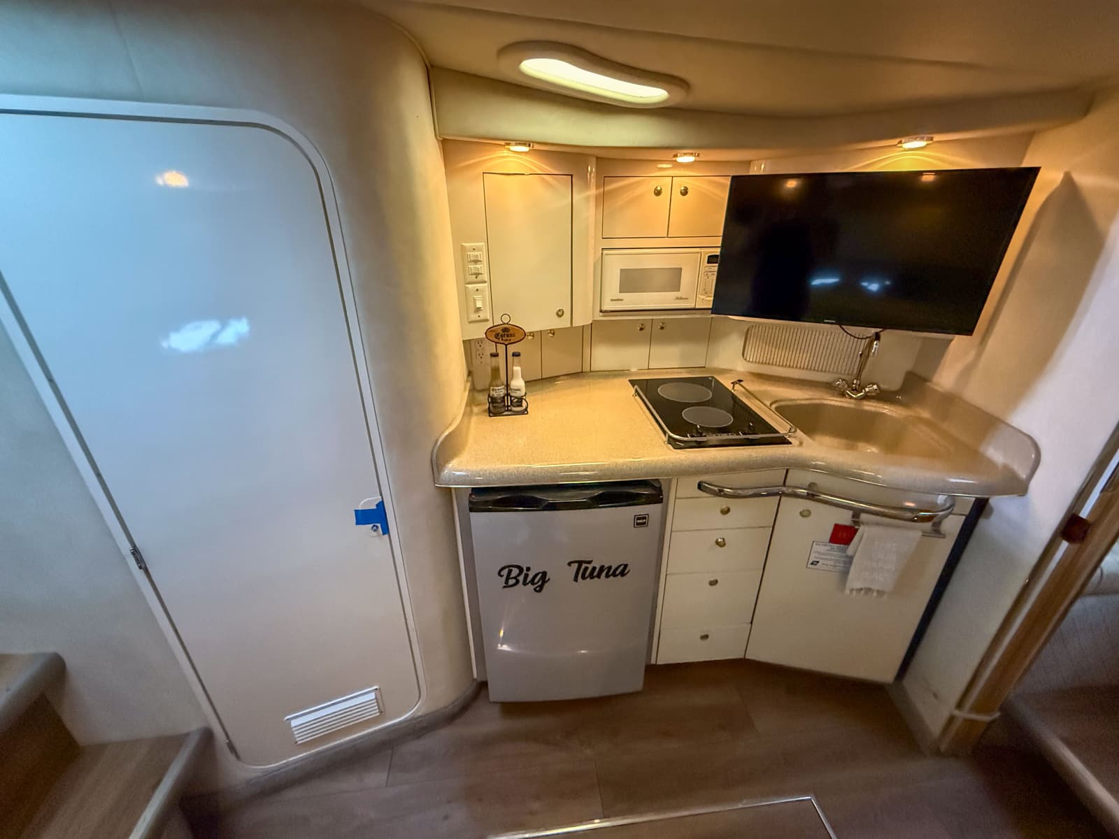 1997 Sea Ray 330 Express Cruiser - Photo 19