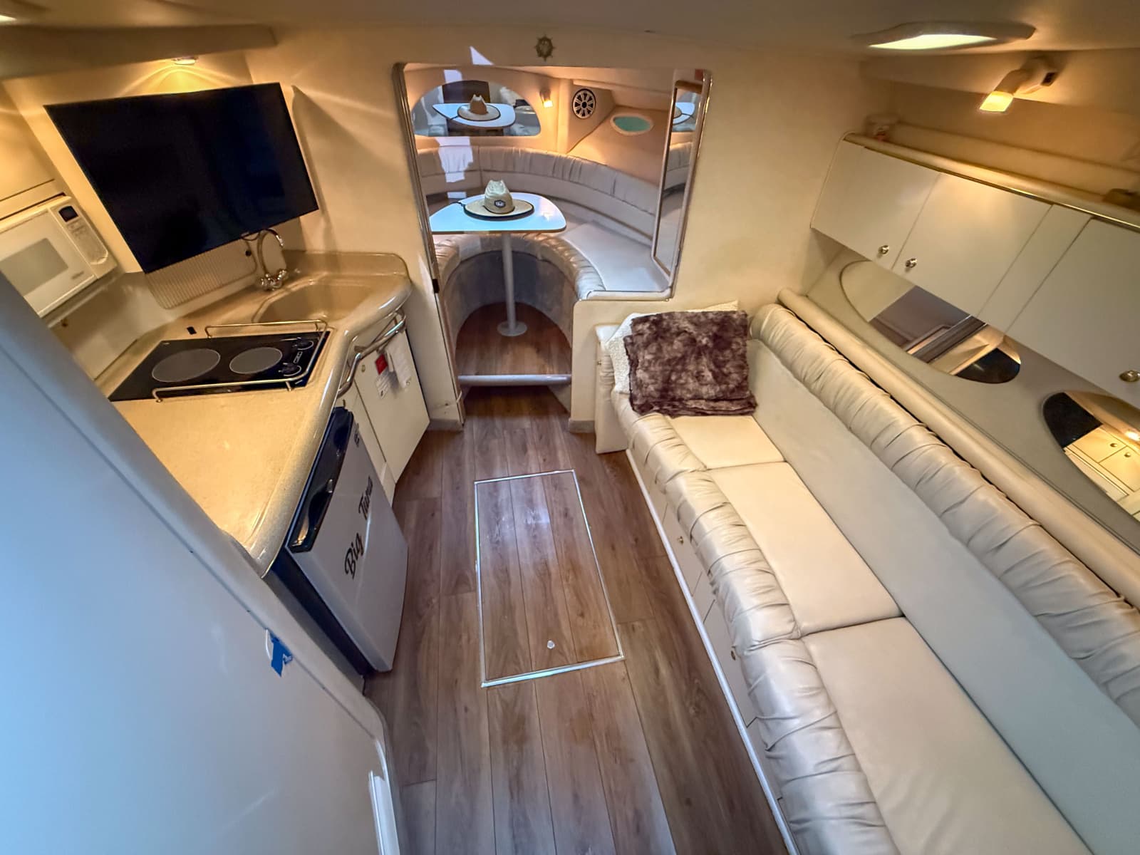 1997 Sea Ray 330 Express Cruiser - Photo 17
