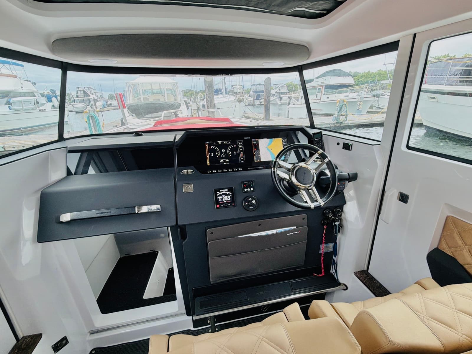 2020 Axopar 37 XC - Photo 32