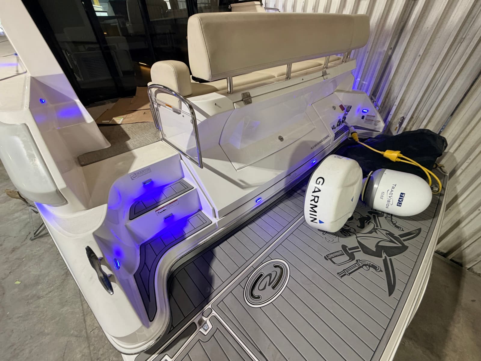 2019 Regal 42 Grande Coupe - Photo 18