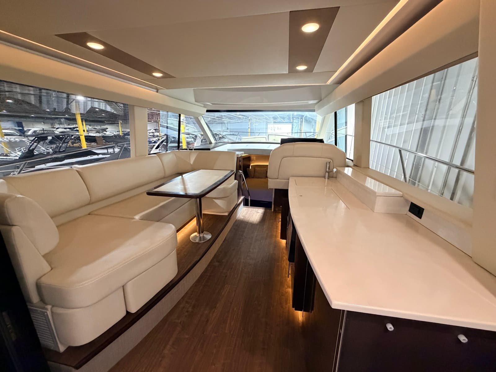 2019 Regal 42 Grande Coupe - Photo 40