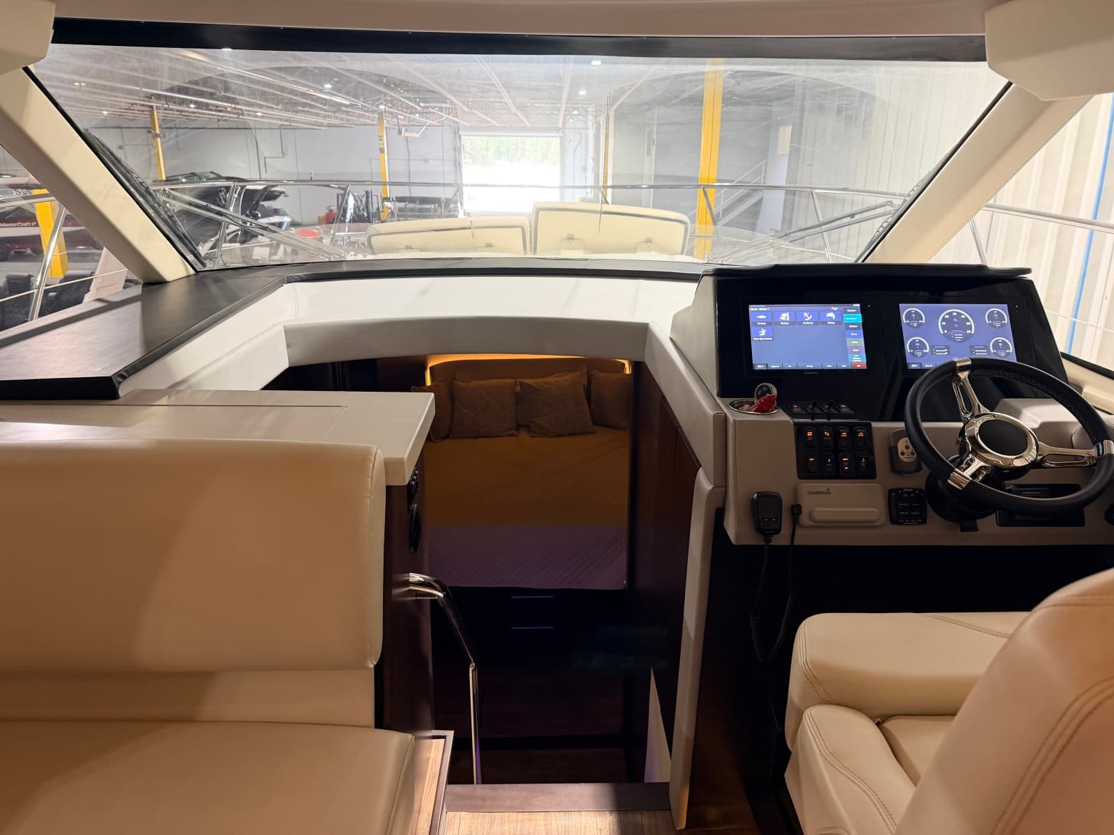 2019 Regal 42 Grande Coupe - Photo 43