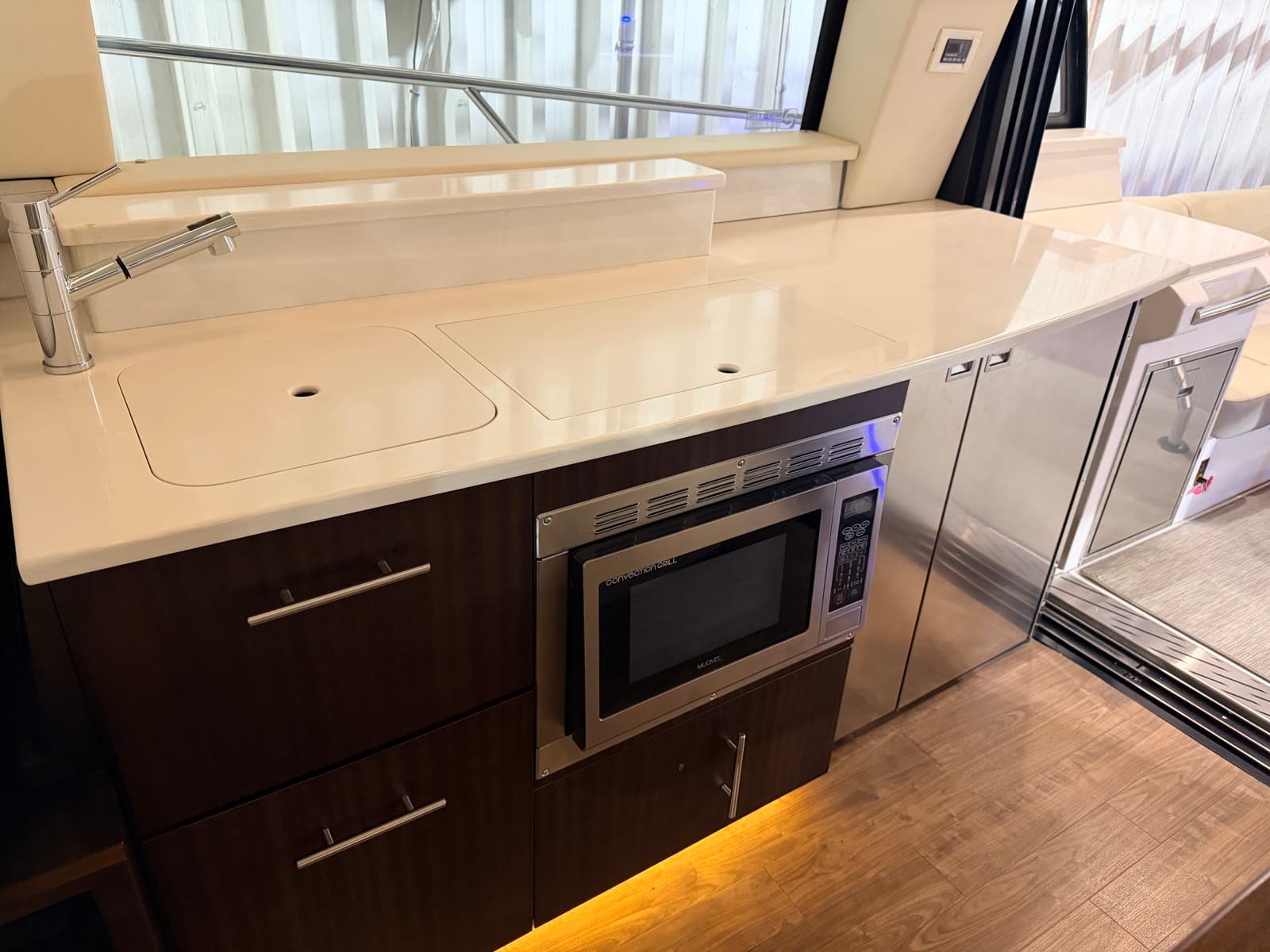2019 Regal 42 Grande Coupe - Photo 44