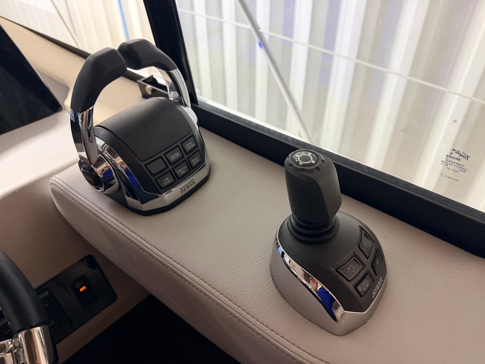 2019 Regal 42 Grande Coupe - Photo 58