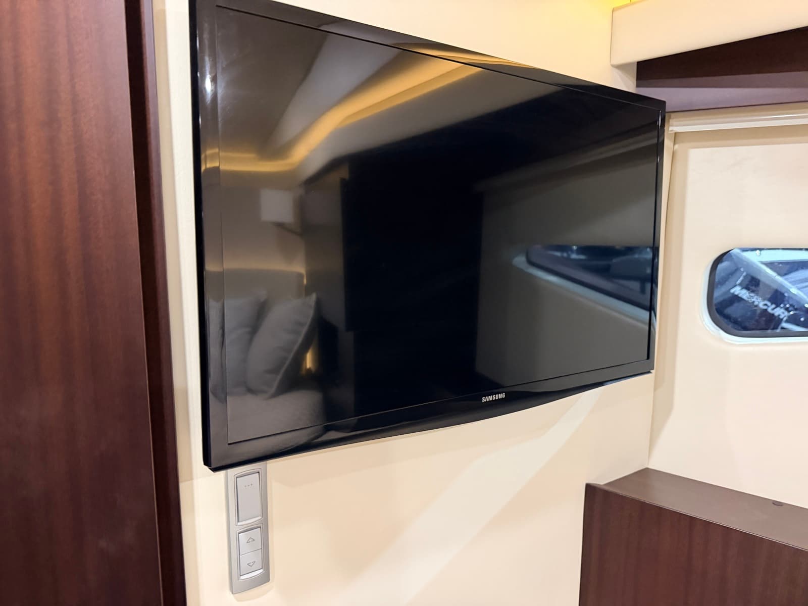 2019 Regal 42 Grande Coupe - Photo 73