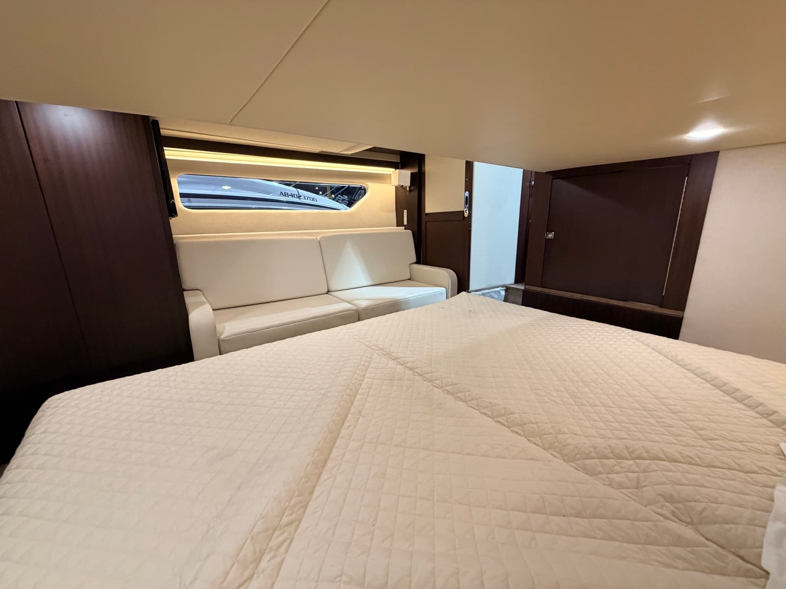 2019 Regal 42 Grande Coupe - Photo 88