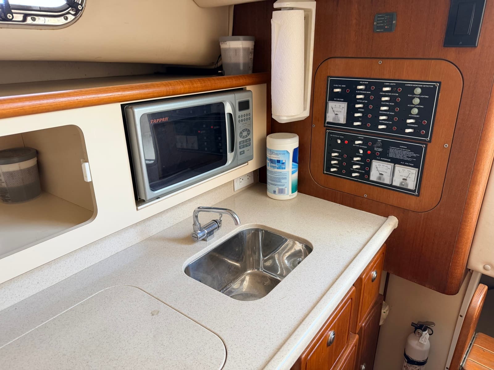 2006 Pursuit 3070 - Photo 28