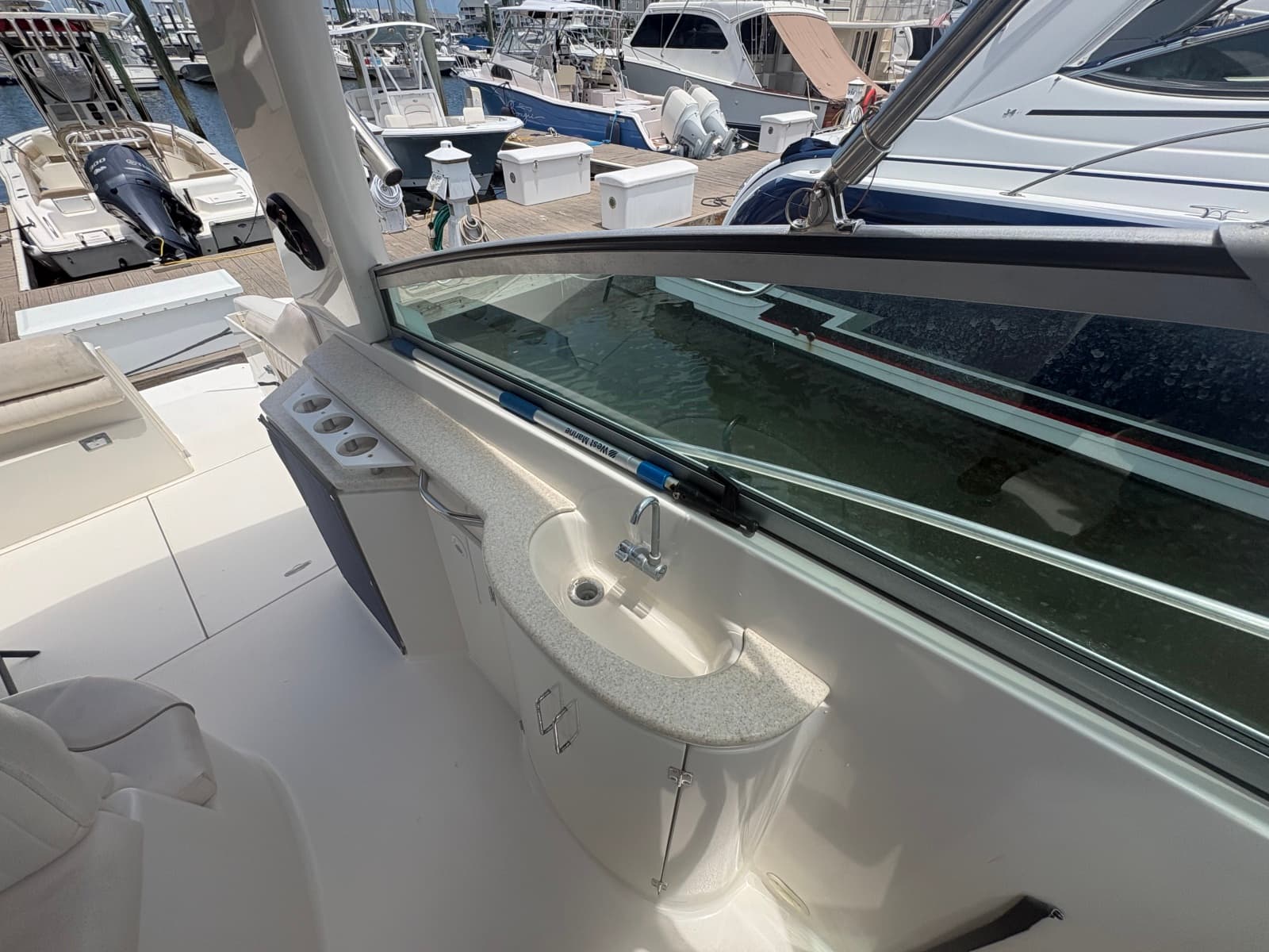 2000 Monterey 322 Cruiser - Photo 10