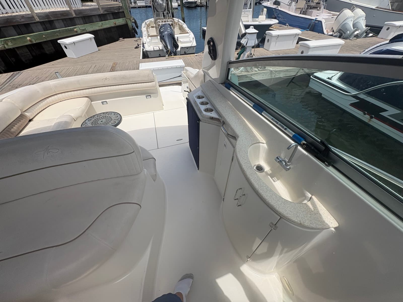 2000 Monterey 322 Cruiser - Photo 11